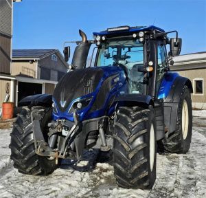 Valtra T174E, Traktorit