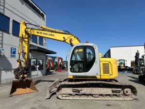 NEW HOLLAND E135SRLC PUSKULEVY, PYÖRITTÄJÄLLÄ