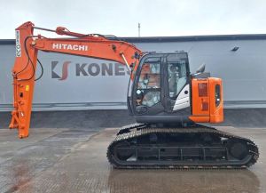 HITACHI ZX135USL-6  -SUOALUSTA-