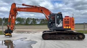 HITACHI ZX225USLC-5B