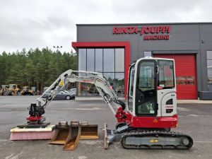 Takeuchi TB325R / Pyörittäjä, Pihdit, 3 kauhaa, Harja