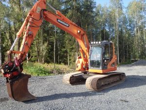 Doosan DX 140 LCR pyörittäjällä