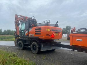 HITACHI ZX220W-7 2P