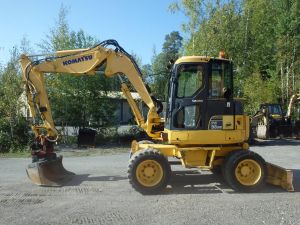 Komatsu PW 98 MR-6 pyörittäjällä