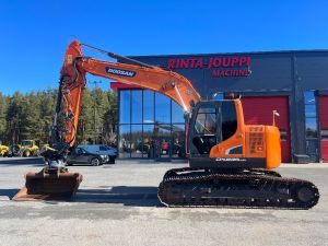 Doosan DX 235 LCR / Pyörittäjä, Kauha