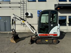 BOBCAT 323