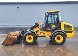 JCB MYYTY! SOLD! 409 KAUHA+PIIKIT