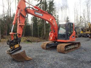 Doosan DX 140 LCR-3 pyörittäjällä