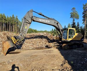 Volvo EC240BLC, Engcon, Rasvari, Kauha