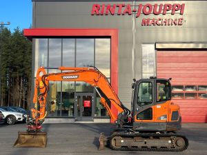 DOOSAN DX 80 R / Pyörittäjä, Kauha, Rasvari, Lämmitin, Midi excavators 7t - 12t