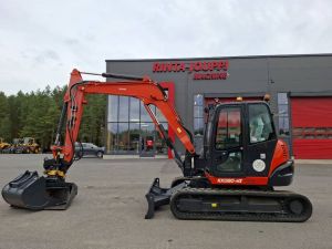 KUBOTA KX 80-4/ Pyörittäjä, 3 kauhaa, Rasvari, Midi excavators 7t - 12t