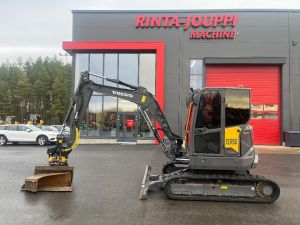 VOLVO ECR 50 F / Engcon, 2 kauhaa, Rasvari, Mini-excavators < 7t