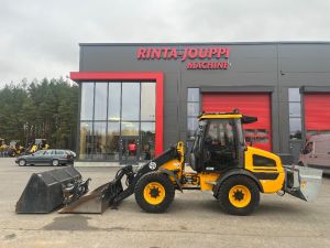 JCB 409 / 2 kauhaa, Hiekoitin, Piikit, Huollettu!, Wheel loaders