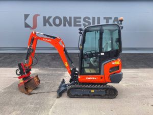 Kubota KX019-4 PYÖRITTÄJÄLLÄ