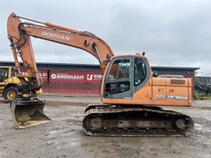 Doosan DX180LC PYÖRITTÄJÄLLÄ