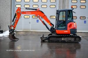 Kubota U48-4 kallistajalla