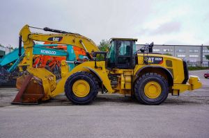 CAT 982M UUDET RENKAAT