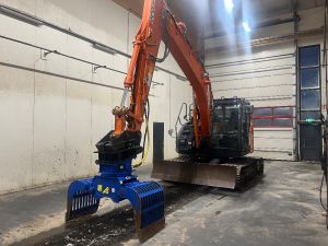 HITACHI ZX 135 US-6 / Materiaalikoura, Rasvari, Lämmitin