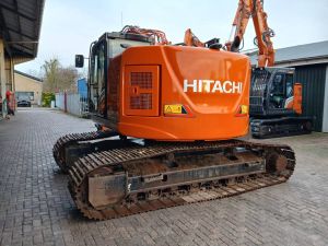 HITACHI ZX225USLC-7 STAGE 5 tulossa