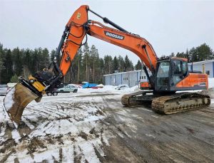 Doosan DX225LC, Engcon EC30, Novatron 3D, SKF