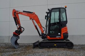 KUBOTA U27-4 UUSI, PYÖRITTÄJÄLLÄ