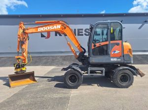 DOOSAN S55W PYÖRITTÄJÄLLÄ