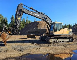 Volvo EC210CL, Engcon, Leica 3D, kauha, Telakaivukoneet