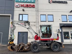 Takeuchi TB175W PYÖRITTÄJÄ PIHDEILLÄ