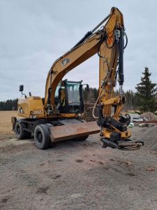 CAT M 313 D / Engcon, 4 Kauhaa, Tulossa!