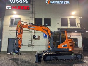 DOOSAN DX140LCR-5 PYÖRITTÄJÄLLÄ