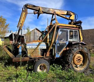 LEYLAND 272 Kattokuormaajalla, Tractors