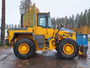 KOMATSU WA270-3, Wheel loaders