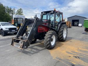 Valtra 6400 Hi-troll + Etukuormaaja 