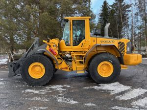 VOLVO L120F + PIKALIITIN + LISÄHYDRAULIIKKA + BSS + CDC + RASVARI + TAMTRON VAAKA