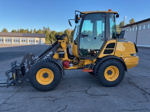 VOLVO L25H + NOPEA VERSIO + PIKALIITIN + LISÄHYDRAULIIKKA + RASVARI + ILMASTOINTI, Pyöräkuormaajat