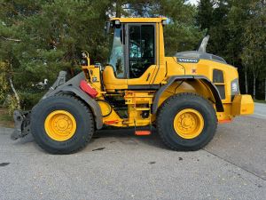 VOLVO L60H + PIKALIITIN + KAHDET LISÄHYDRAULIIKAT + BSS + CDC-VIPUOHJAUS 