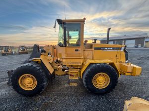 VOLVO L90C + PIKALIITIN + LISÄHYDRAULIIKKA + BSS + ILMASTOINTI