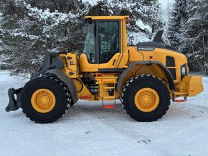 VOLVO L90H + PIKALIITIN + LISÄHYDRAULIIKKA + BSS + CDC + RASVARI + ILMASTOINTI